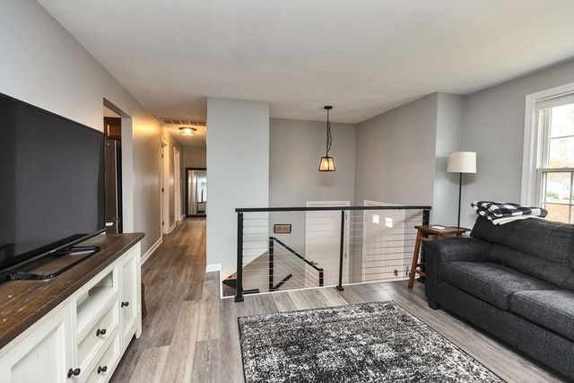 541 Pickering Street, Manchester, NH 03104