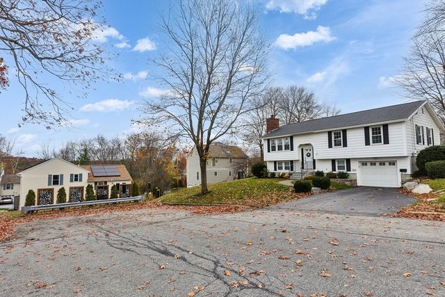 541 Pickering Street, Manchester, NH 03104