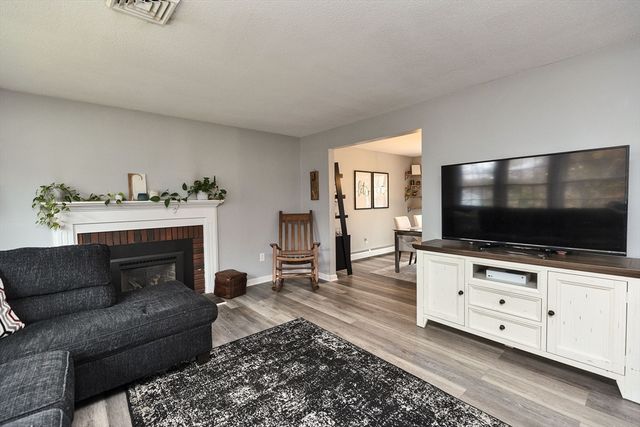 541 Pickering Street, Manchester, NH 03104