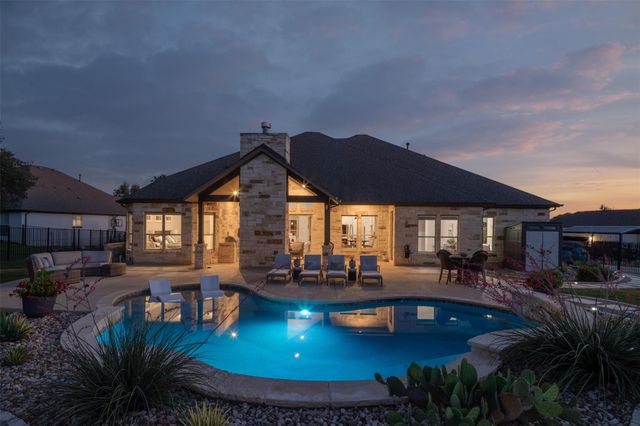 893 Blue Ridge DR, Dripping Springs, TX 78620