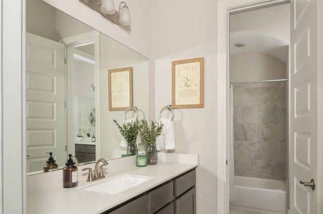 893 Blue Ridge DR, Dripping Springs, TX 78620