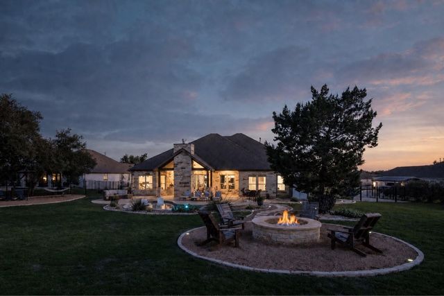 893 Blue Ridge DR, Dripping Springs, TX 78620