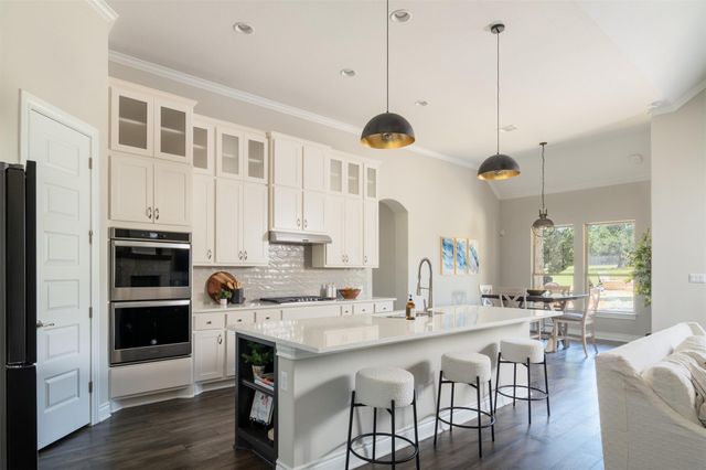 893 Blue Ridge DR, Dripping Springs, TX 78620