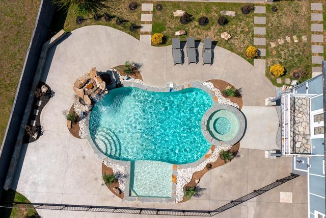 7566 Don Bruce Ct, Christiana, TN 37037