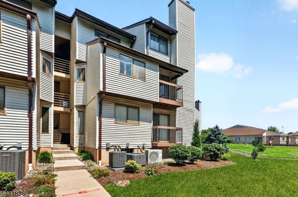 3411 Richmond Ct, Hillsborough Twp., NJ 08844 — exterior