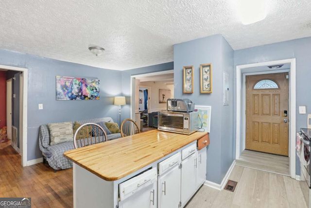 2016 Indiana Avenue, Savannah, GA 31404