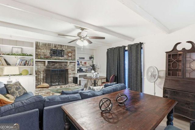 2016 Indiana Avenue, Savannah, GA 31404