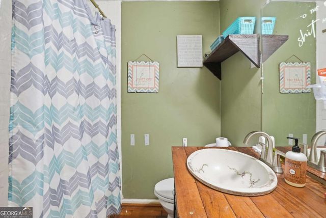 2016 Indiana Avenue, Savannah, GA 31404