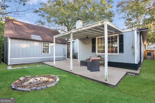 2016 Indiana Avenue, Savannah, GA 31404