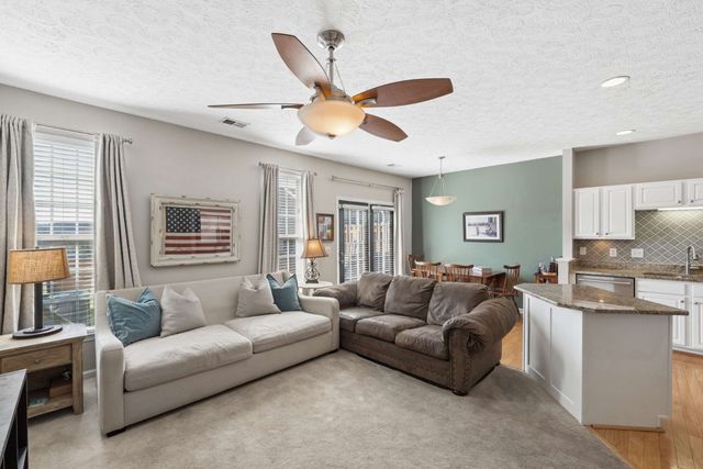 7277 Charlotte Pike Unit 214, Nashville, TN 37209