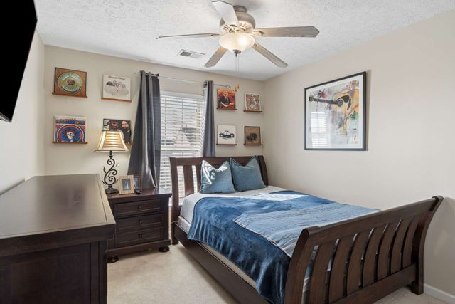 7277 Charlotte Pike Unit 214, Nashville, TN 37209