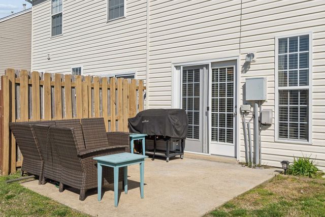 7277 Charlotte Pike Unit 214, Nashville, TN 37209