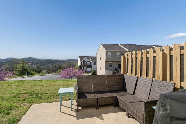 7277 Charlotte Pike Unit 214, Nashville, TN 37209