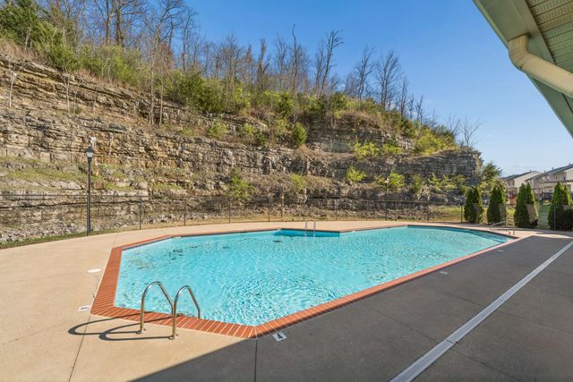 7277 Charlotte Pike Unit 214, Nashville, TN 37209