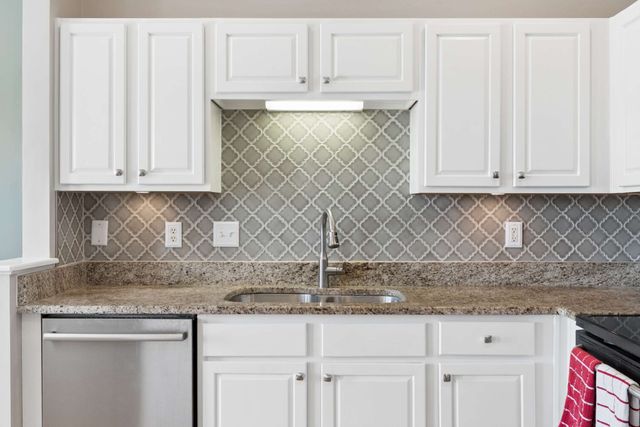 7277 Charlotte Pike Unit 214, Nashville, TN 37209