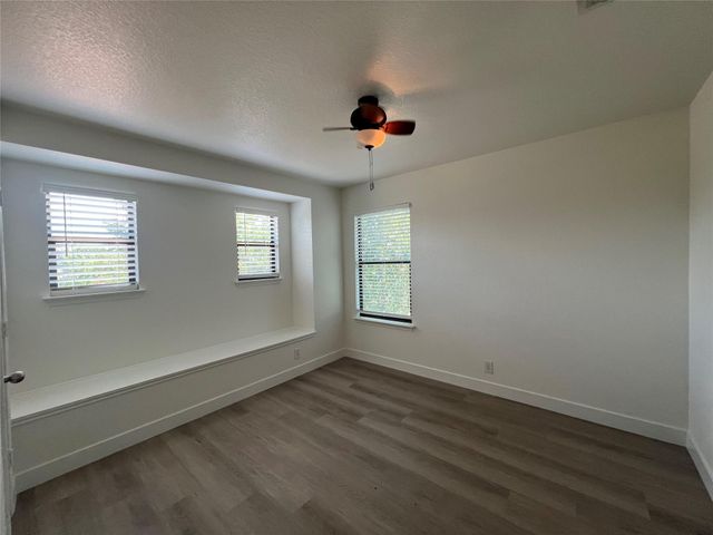 821 New Bridge DR, Kyle, TX 78640
