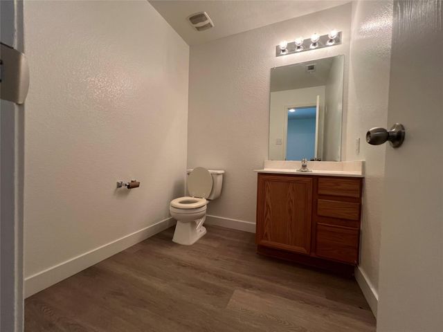 821 New Bridge DR, Kyle, TX 78640