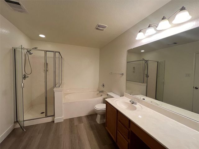 821 New Bridge DR, Kyle, TX 78640