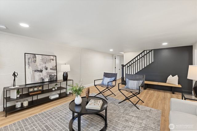 6400 44th Avenue S, Seattle, WA 98118