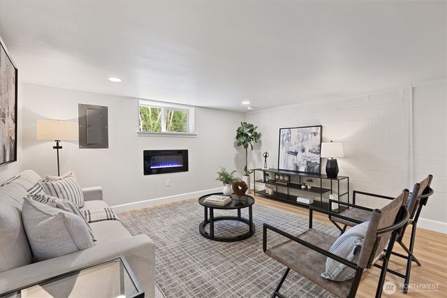 6400 44th Avenue S, Seattle, WA 98118