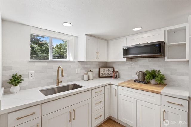 6400 44th Avenue S, Seattle, WA 98118