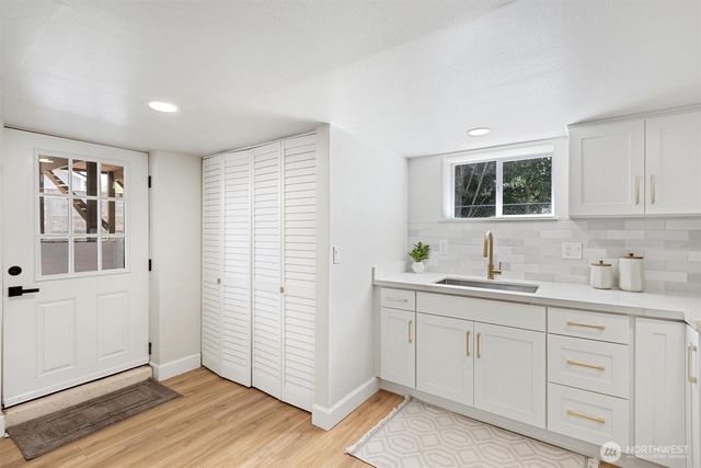 6400 44th Avenue S, Seattle, WA 98118