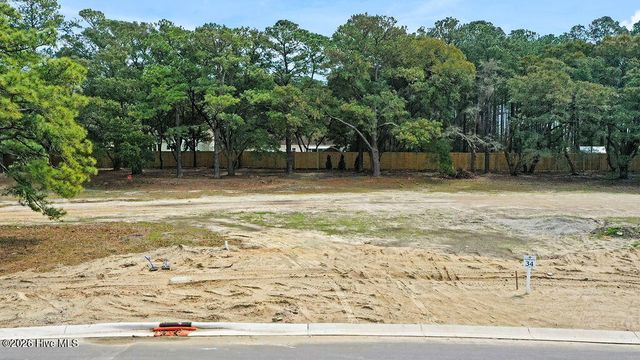 259 E Wayfinder Lane, Hampstead, NC 28443