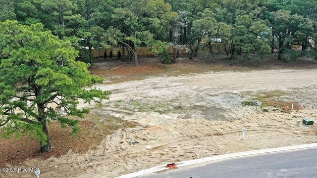 259 E Wayfinder Lane, Hampstead, NC 28443