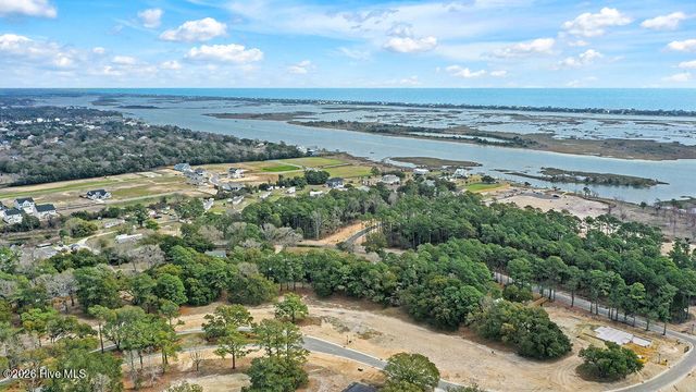 259 E Wayfinder Lane, Hampstead, NC 28443