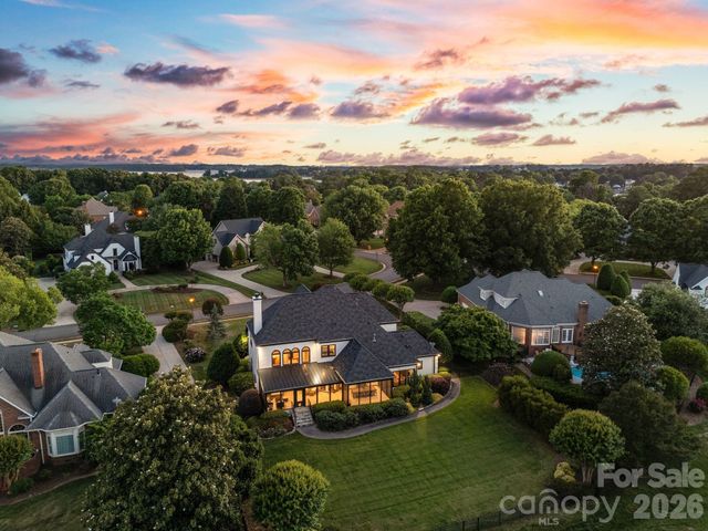 18003 Lochcarron Lane, Cornelius, NC 28031