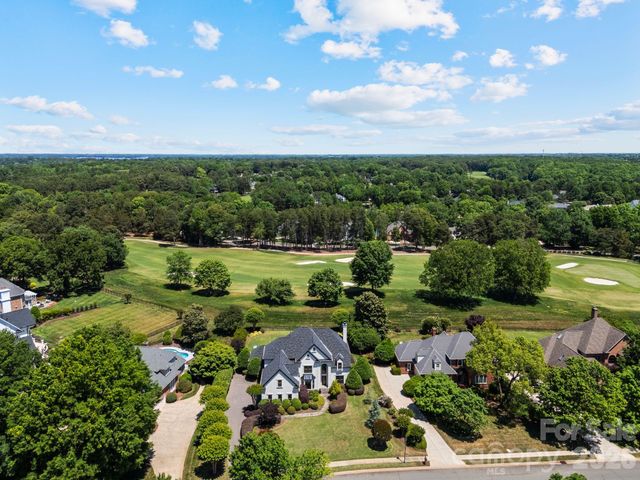 18003 Lochcarron Lane, Cornelius, NC 28031