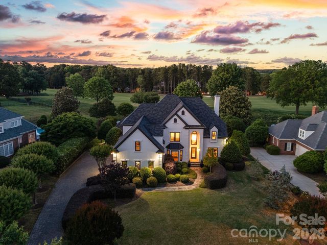 18003 Lochcarron Lane, Cornelius, NC 28031