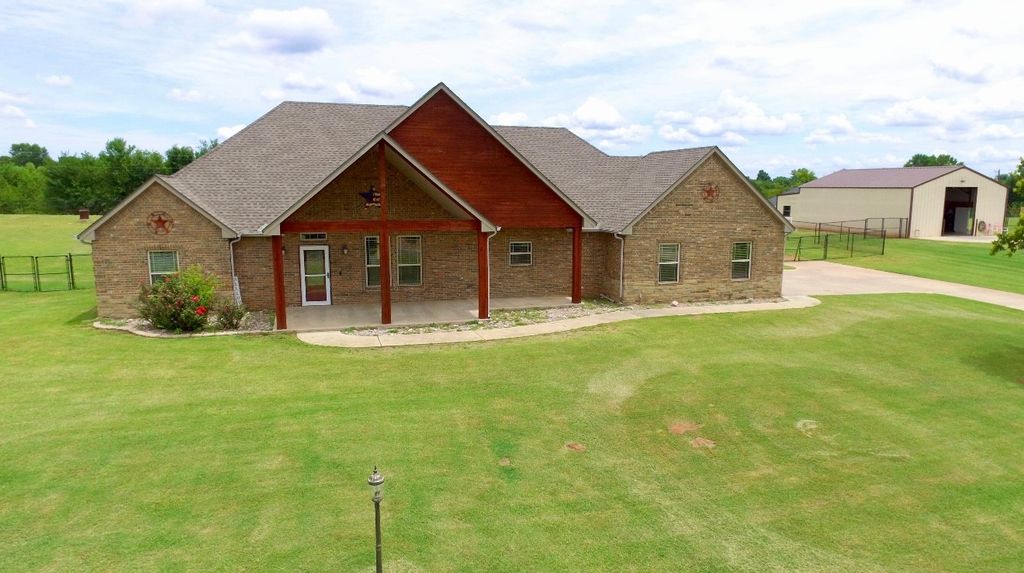 1385 County Street 2989, Blanchard, OK 73010