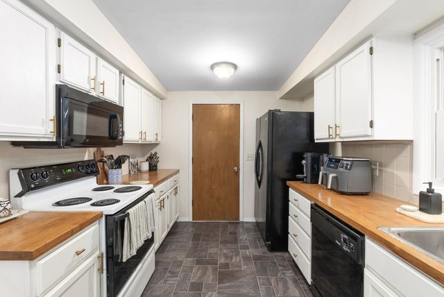 2833 S Hiram, Wichita, KS 67217