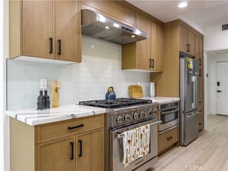 1944 Glendon 209, Los Angeles, CA 90025