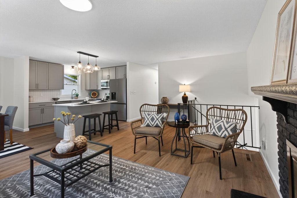 7748 Cayenne Plaza W, Woodbury, MN 55125 — photo 2