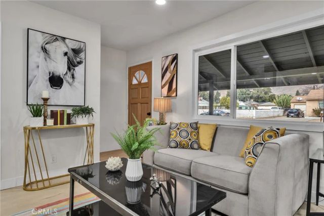 871 W 29th Street, San Bernardino, CA 92405