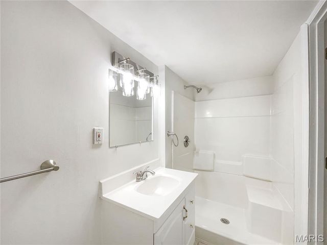 614 Barton Lane, Ballwin, MO 63021