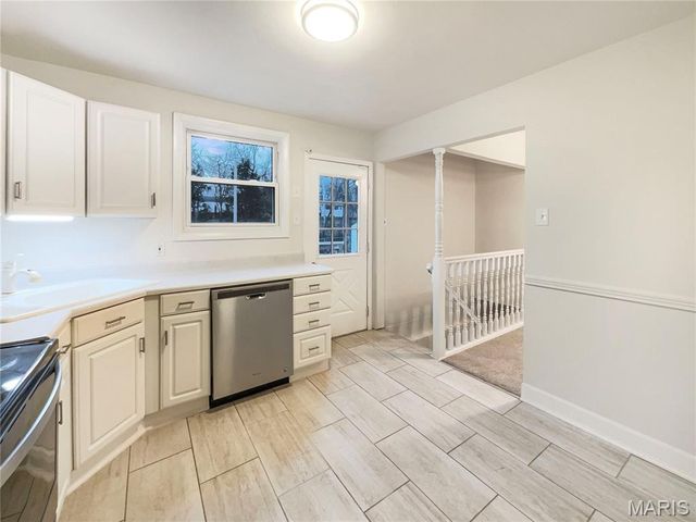 614 Barton Lane, Ballwin, MO 63021