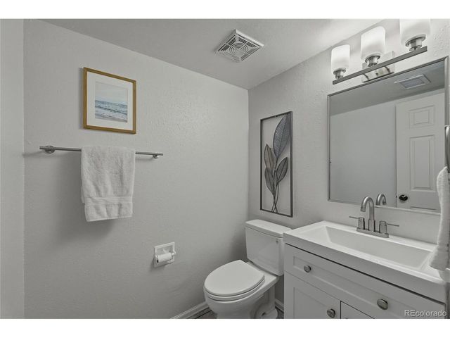 7310 S Syracuse Ct, Centennial, CO 80112