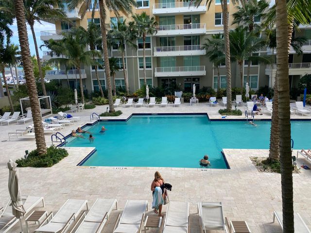 700 E Boynton Beach Boulevard 203, Boynton Beach, FL 33435