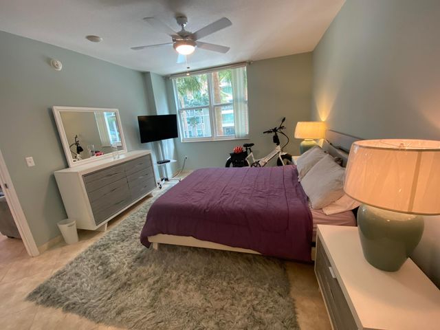 700 E Boynton Beach Boulevard 203, Boynton Beach, FL 33435