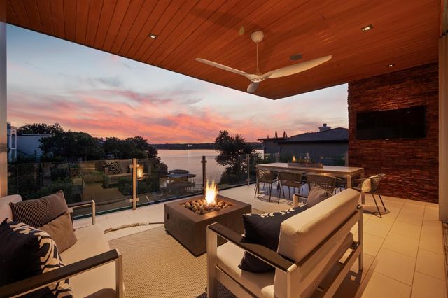 105 Edgewater CV, Lakeway, TX 78734
