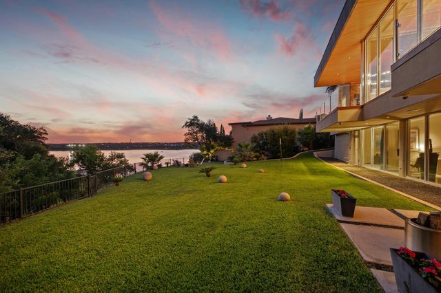 105 Edgewater CV, Lakeway, TX 78734