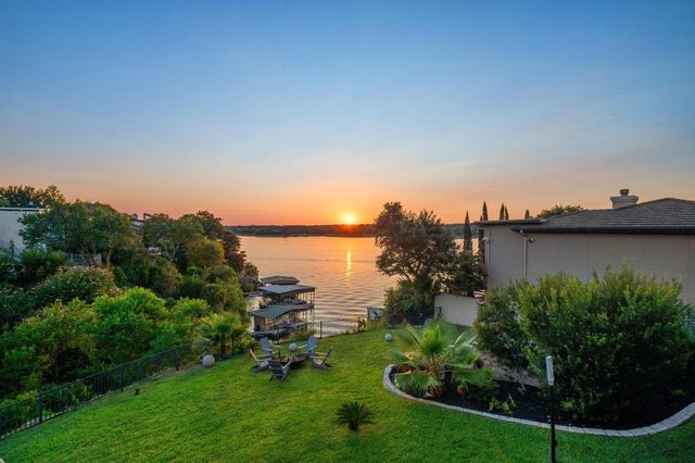 105 Edgewater CV, Lakeway, TX 78734