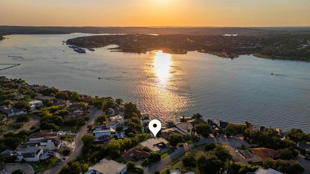 105 Edgewater CV, Lakeway, TX 78734