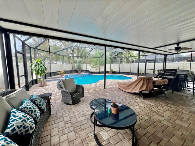 9118 WHISPERING WILLOW WAY, Tampa, FL 33614