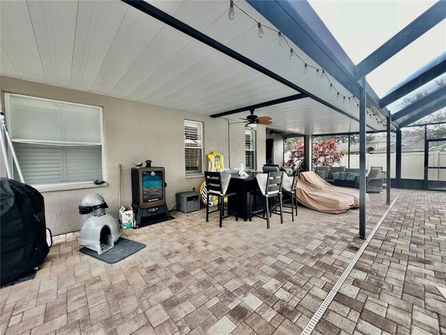 9118 WHISPERING WILLOW WAY, Tampa, FL 33614