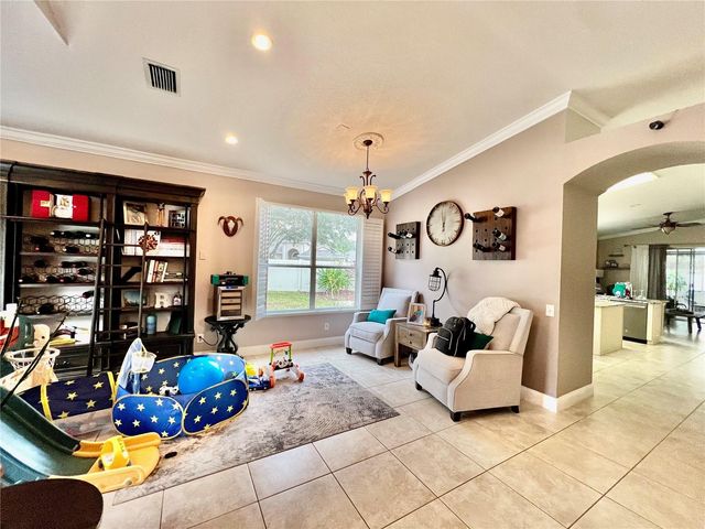 9118 WHISPERING WILLOW WAY, Tampa, FL 33614