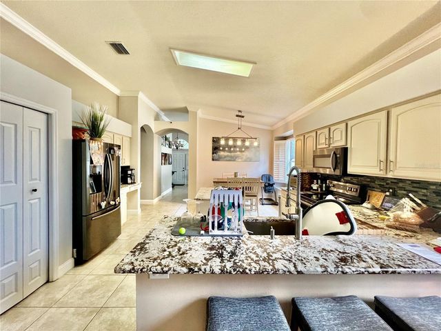 9118 WHISPERING WILLOW WAY, Tampa, FL 33614